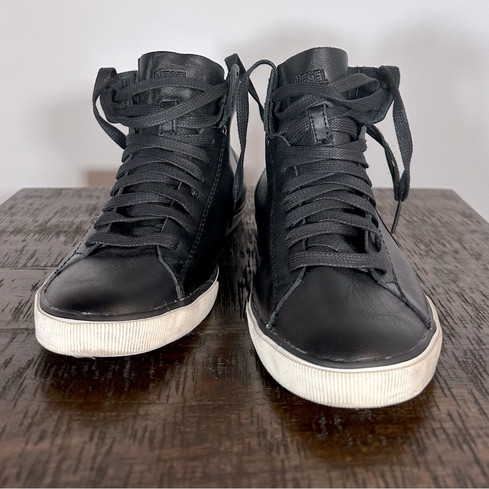 Diesel Women's Sunrise Beach
Pit W Fashion Sneakers Black